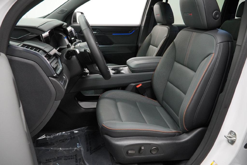 Certified 2024 GMC Acadia AT4 w/ Super Cruise Package AWD/4WD image 4