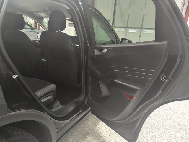 Used 2023 Ford Escape Active w/ Tech Pack #2 AWD/4WD image 18