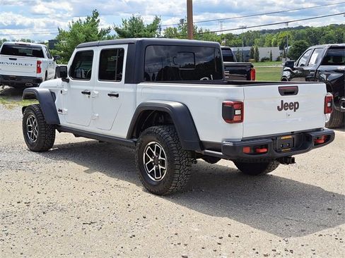 Used 2024 Jeep Gladiator Rubicon w/ Safety Group image 3