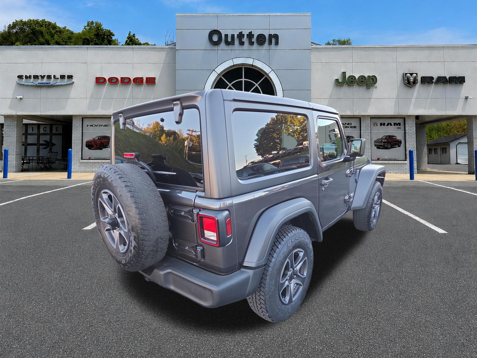 Certified 2019 Jeep Wrangler Sport AWD/4WD image 4