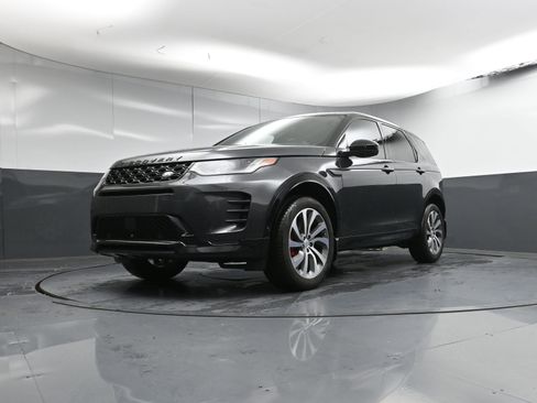 Certified 2025 Land Rover Discovery Sport Dynamic SE image 27