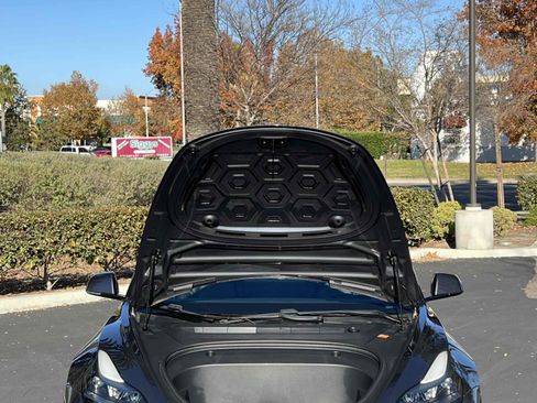 Used 2021 Tesla Model 3 Standard Range Plus image 46