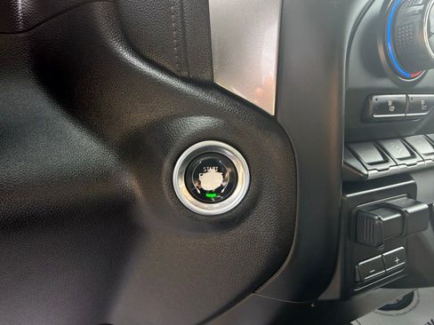 Used 2020 Chevrolet Silverado 1500 LT image 37