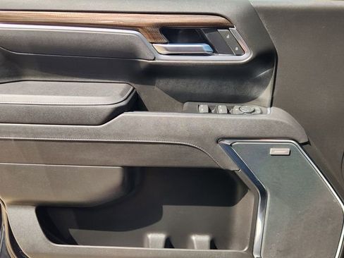 Used 2025 Chevrolet Silverado 1500 LT Trail Boss w/ LT Trail Boss Premium Package image 22