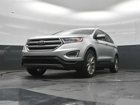 Used 2017 Ford Edge Titanium w/ Equipment Group 301A AWD/4WD image 48