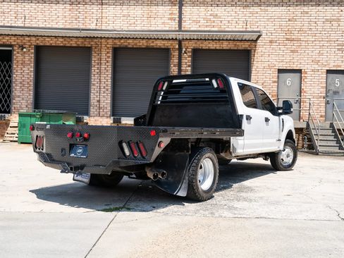 Used 2019 Ford F350 XL w/ Power Equipment Group AWD/4WD image 2
