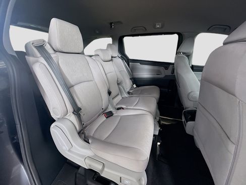 Used 2023 Honda Odyssey EX image 29