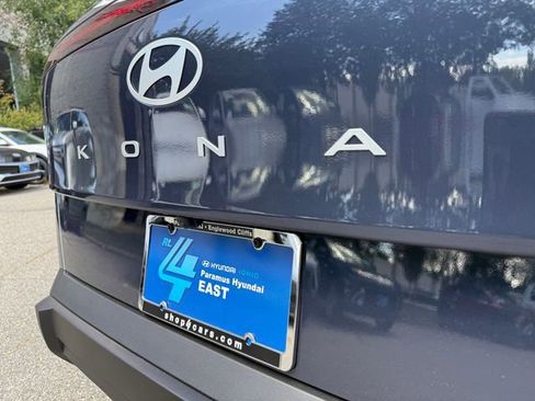 New 2026 Hyundai Kona SE image 7