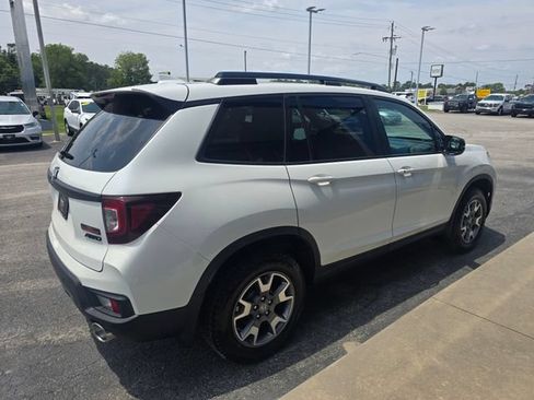 Used 2022 Honda Passport TrailSport image 5