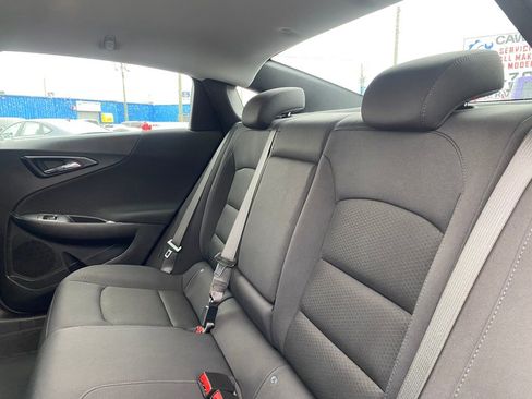 Used 2025 Chevrolet Malibu LT image 14