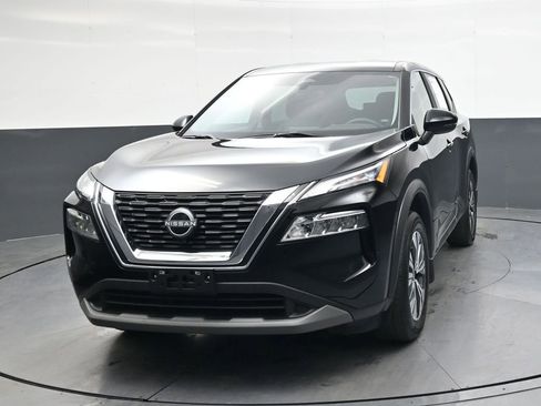 Used 2023 Nissan Rogue SV image 9