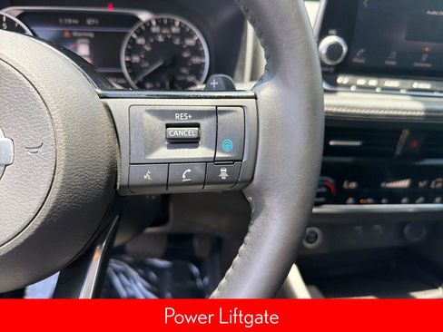 Used 2021 Nissan Rogue SV w/ Premium Package FWD image 17