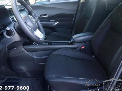 Used 2021 Nissan Kicks SV image 13