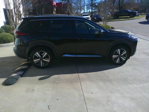 Used 2023 Nissan Rogue SL w/ SL Premium Package image 14