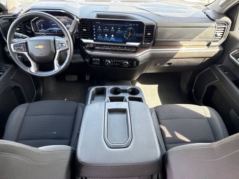 Used 2025 Chevrolet Silverado 1500 LT AWD/4WD image 12