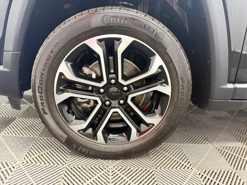 Used 2022 Jeep Compass Limited w/ Sun and Sound Group AWD/4WD image 31