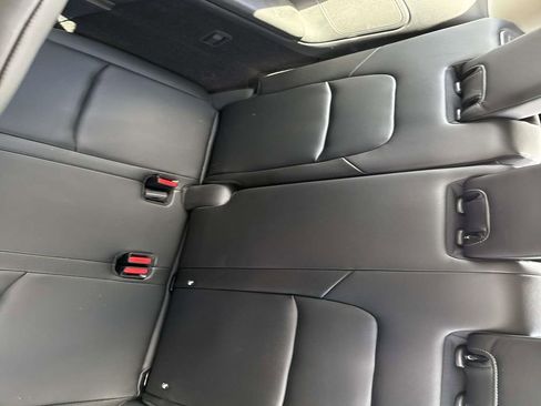 Used 2024 Nissan Pathfinder SL FWD image 15