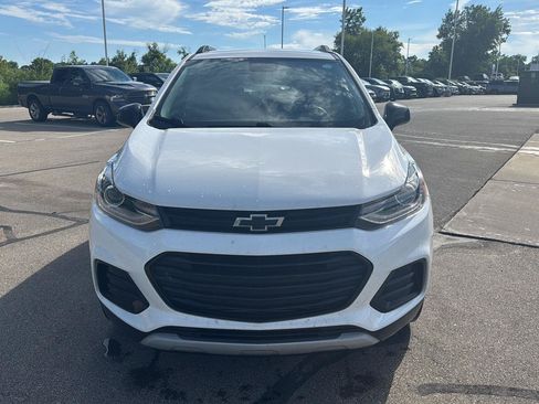 Used 2019 Chevrolet Trax LT w/ Redline Edition AWD/4WD image 8