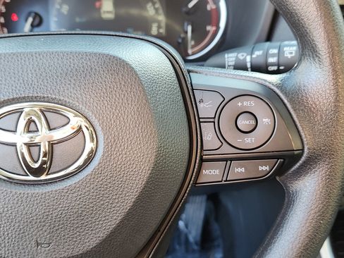 Certified 2025 Toyota RAV4 XLE image 19