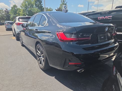 Used 2022 BMW 330i Sedan RWD image 4