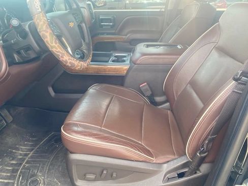 Used 2017 Chevrolet Silverado 1500 High Country AWD/4WD image 15