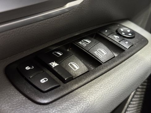 Used 2022 RAM 1500 Big Horn AWD/4WD image 30