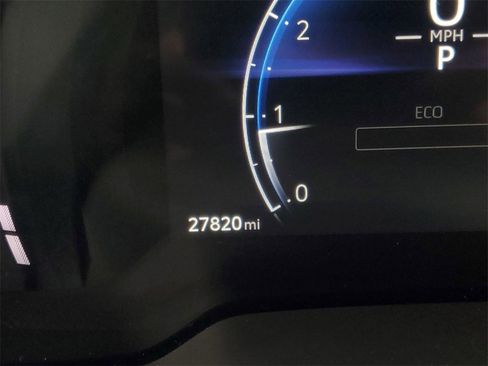 Certified 2023 Toyota Corolla Cross XLE image 23