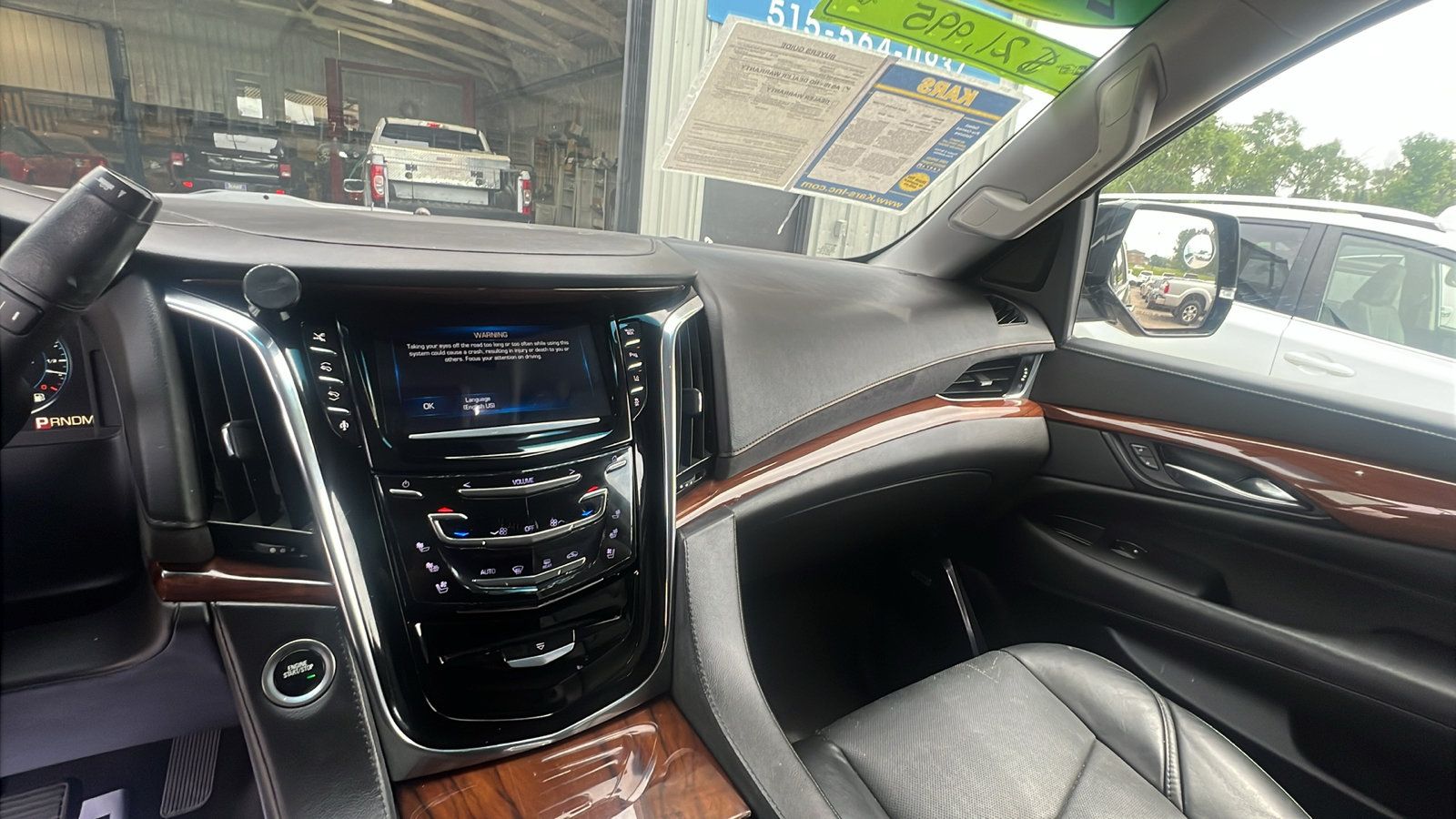 Used 2015 Cadillac Escalade Premium AWD/4WD image 13