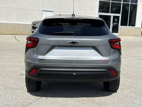 Used 2025 Chevrolet Trax RS w/ Driver Confidence Package FWD image 6