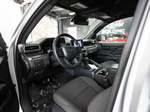 Certified 2024 Toyota Tacoma SR5 image 9