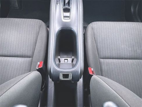 Used 2018 Honda HR-V LX image 32