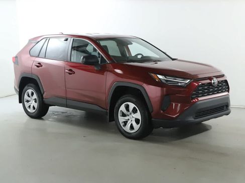 Used 2023 Toyota RAV4 LE FWD image 9