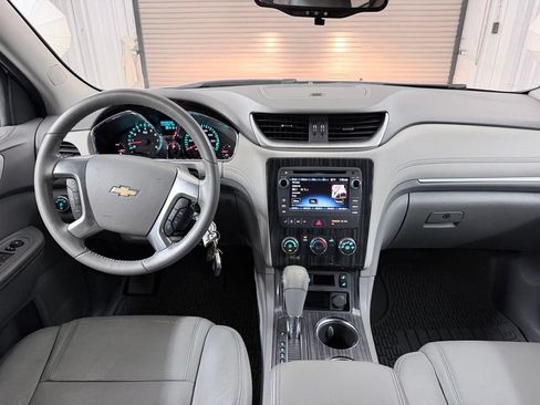 Used 2014 Chevrolet Traverse LT w/ All-Star Edition FWD image 19