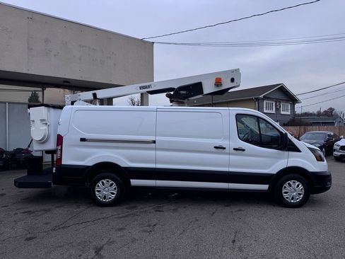 Used 2023 Ford Transit 250 Low Roof RWD image 7