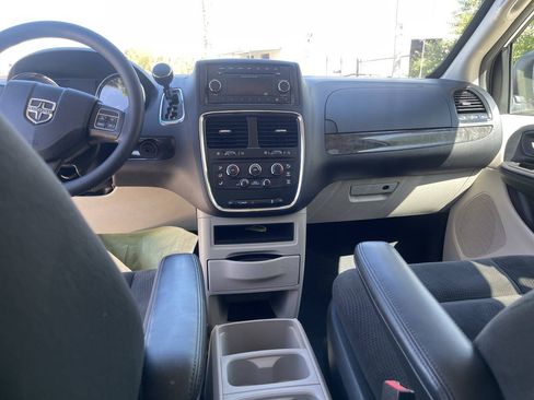 Used 2015 Dodge Grand Caravan SE w/ Quick Order Package 29E SE FWD image 17