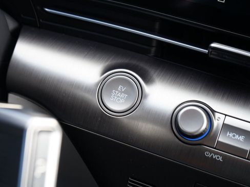 Certified 2024 Hyundai Kona SEL image 24