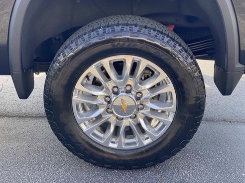 Used 2022 Chevrolet Silverado 2500 High Country w/ LPO, Hitch Package image 15