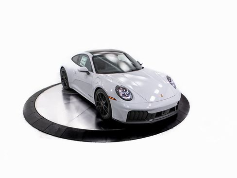 New 2026 Porsche 911 Carrera 4 GTS image 37