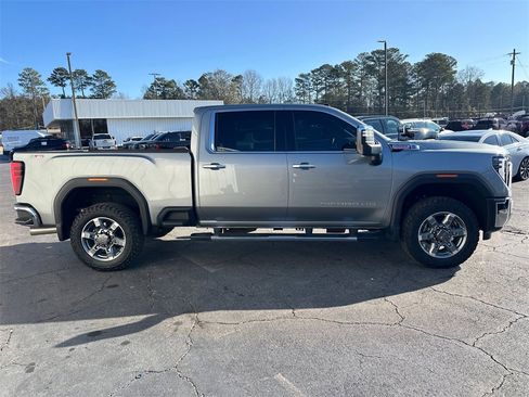Used 2025 GMC Sierra 2500 SLT w/ SLT Premium Package image 5
