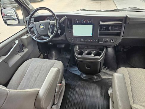 Used 2022 Chevrolet Express 3500 LT w/ LT Preferred Equipment Group RWD image 16