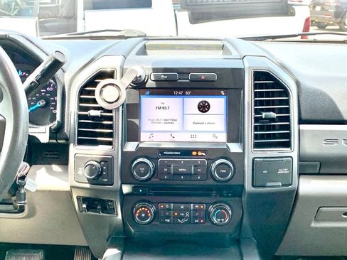 Used 2018 Ford F250 XLT w/ XLT Premium Package AWD/4WD image 19