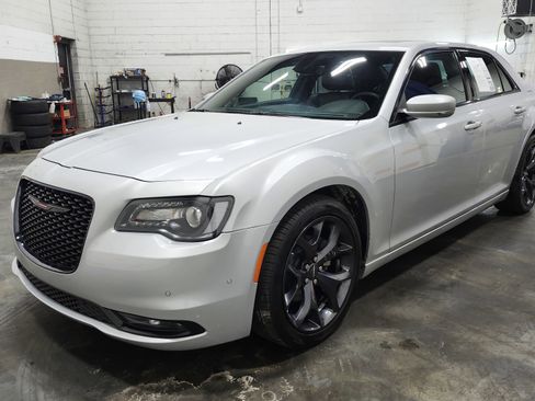Used 2023 Chrysler 300 S image 14