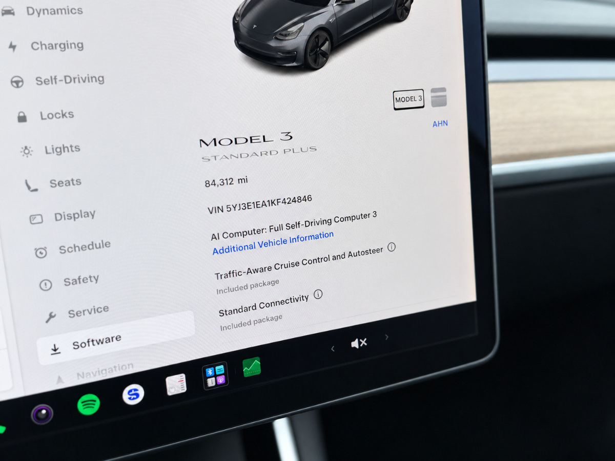 Used 2019 Tesla Model 3 Standard Range Plus RWD image 26