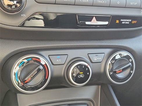 New 2026 Hyundai Venue SE image 10