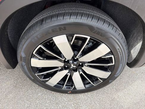 New 2026 Mitsubishi Outlander SE AWD/4WD image 12