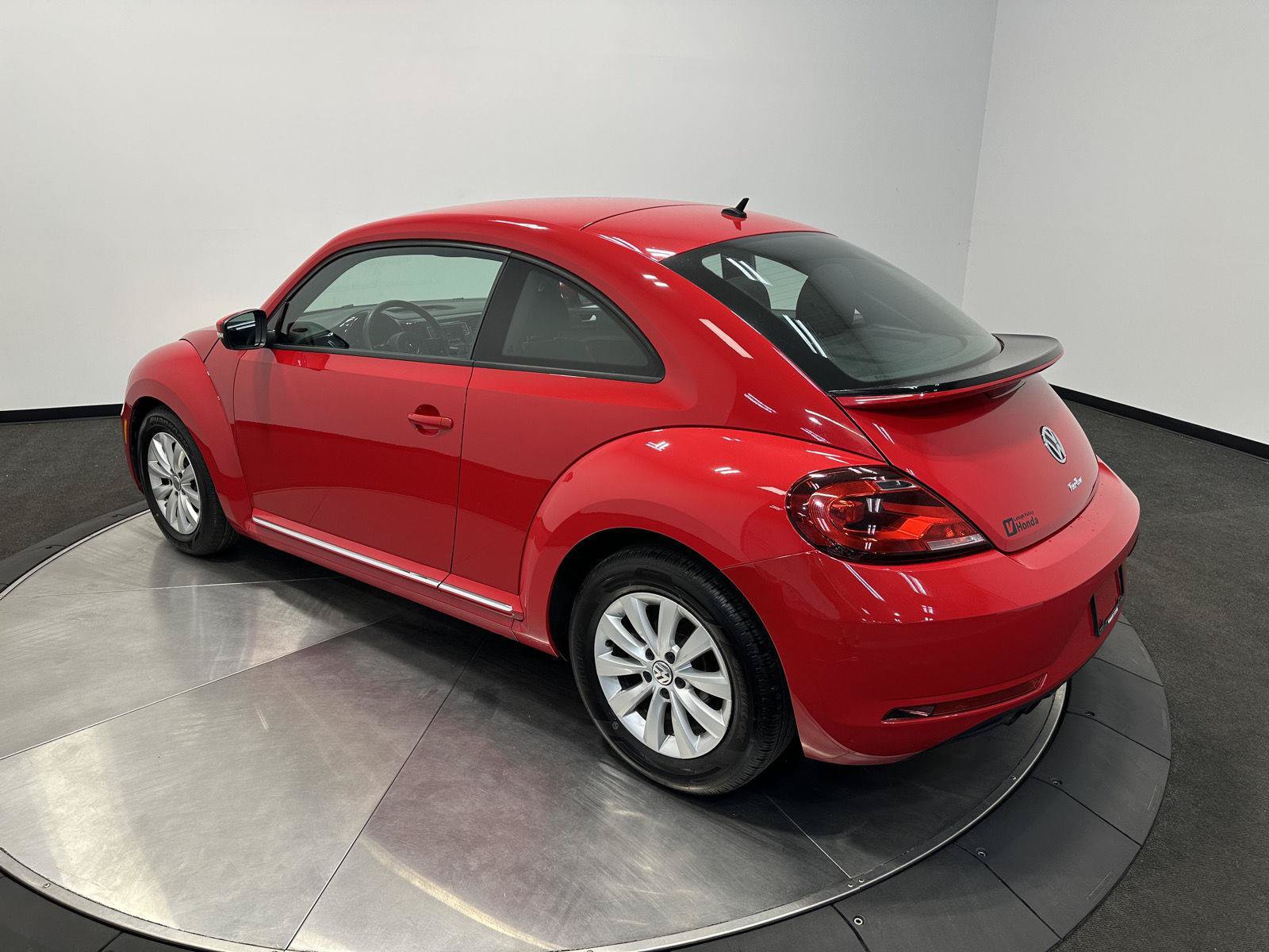 Used 2019 Volkswagen Beetle 2.0T FWD image 5