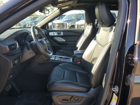 Used 2023 Ford Explorer ST w/ Equipment Group 401A image 14