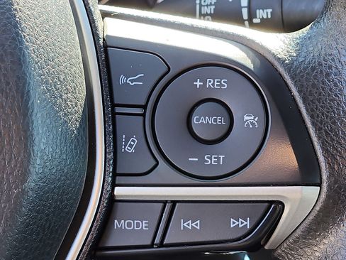 Used 2023 Toyota Camry LE image 21