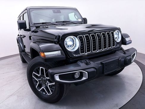 Used 2024 Jeep Wrangler Sahara w/ Technology Group image 10