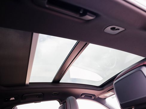 New 2026 Porsche Macan GTS image 29